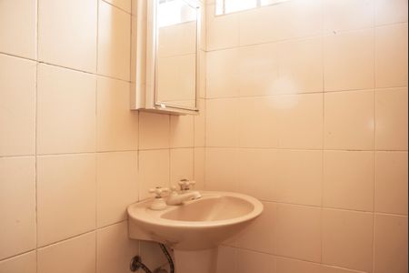 Casa à venda com 250m², 3 quartos e 3 vagasBanheiro de Serviço