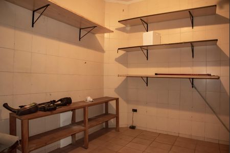 Casa à venda com 250m², 3 quartos e 3 vagasDepósito