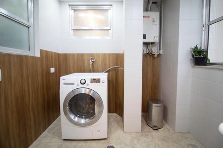 Apartamento para alugar com 132m², 3 quartos e 1 vaga Apartamento para alugar com 132m², 3 quartos e 1 vagaÁrea de Serviço