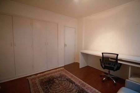 Apartamento para alugar com 132m², 3 quartos e 1 vaga Apartamento para alugar com 132m², 3 quartos e 1 vagaQuarto 1