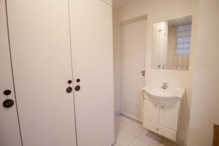 Apartamento para alugar com 132m², 3 quartos e 1 vaga Apartamento para alugar com 132m², 3 quartos e 1 vagaQuarto de Serviço