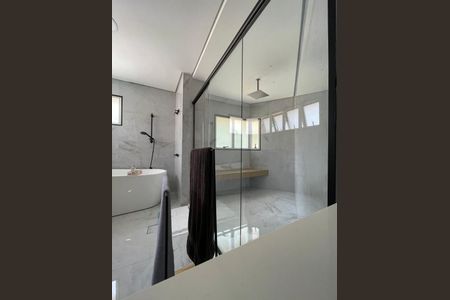 Apartamento à venda com 365m², 5 quartos e 6 vagas Apartamento à venda com 365m², 5 quartos e 6 vagasBanheiro Social