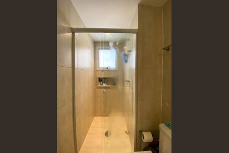 Apartamento à venda com 194m², 3 quartos e 4 vagasBanheiro da Suíte 2