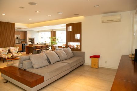 Apartamento à venda com 194m², 3 quartos e 4 vagasSala