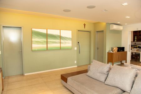 Apartamento à venda com 194m², 3 quartos e 4 vagasSala