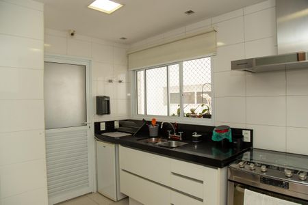 Apartamento à venda com 194m², 3 quartos e 4 vagasCozinha