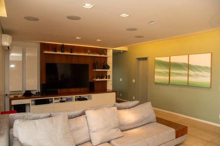 Apartamento à venda com 194m², 3 quartos e 4 vagasSala