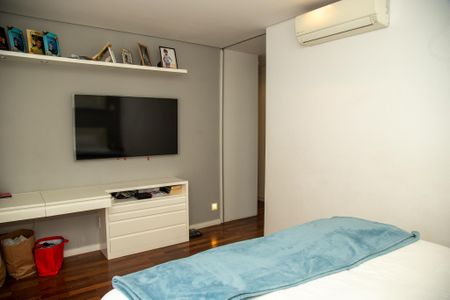 Apartamento à venda com 194m², 3 quartos e 4 vagasSuíte 1