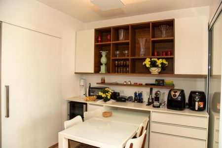 Apartamento à venda com 194m², 3 quartos e 4 vagasCopa