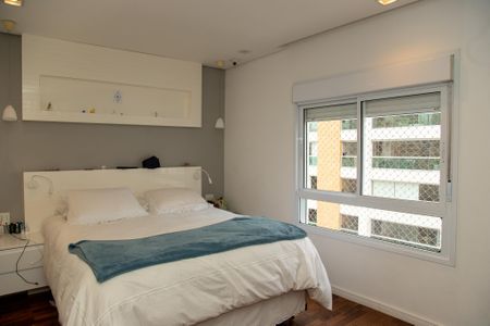 Apartamento à venda com 194m², 3 quartos e 4 vagasSuíte 1