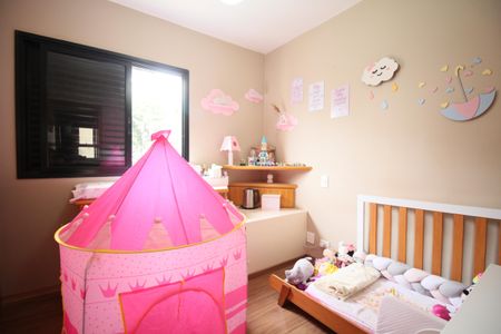 Apartamento à venda com 81m², 4 quartos e 2 vagasQuarto 1