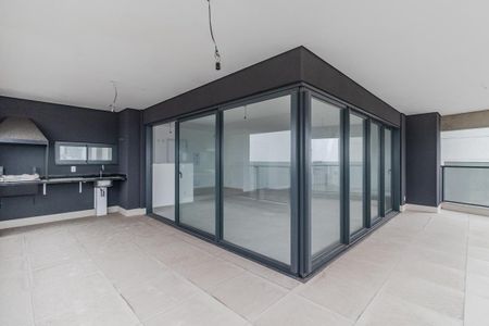 Apartamento à venda com 191m², 3 quartos e 3 vagasVaranda