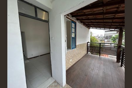 Apartamento à venda com 70m², 2 quartos e 1 vagaVaranda