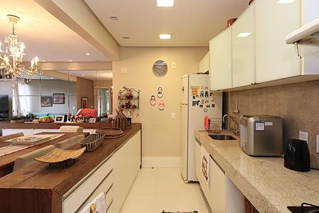 Apartamento para alugar com 82m², 2 quartos e 1 vagaCozinha - Armários