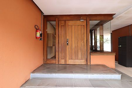 Apartamento para alugar com 82m², 2 quartos e 1 vagaEntrada do Prédio