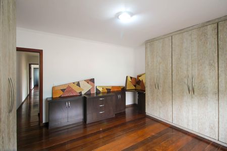 Casa à venda com 214m², 3 quartos e 3 vagasQuarto 1