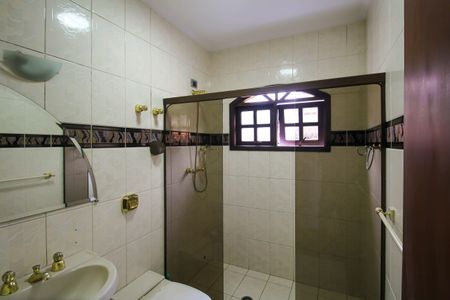 Casa à venda com 214m², 3 quartos e 3 vagasBanheiro 1