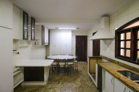 Casa à venda com 214m², 3 quartos e 3 vagasCozinha