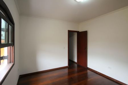 Casa à venda com 214m², 3 quartos e 3 vagasSuíte