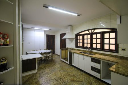Casa à venda com 214m², 3 quartos e 3 vagasCozinha