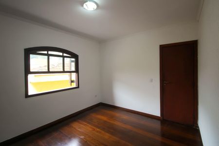Casa à venda com 214m², 3 quartos e 3 vagasSuíte
