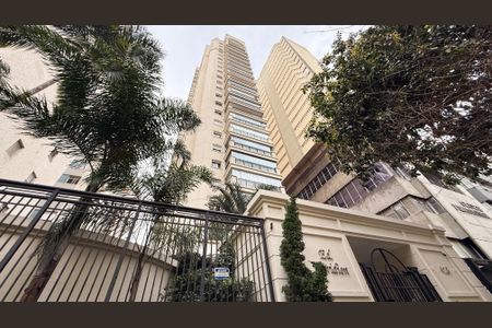 Apartamento à venda com 157m², 3 quartos e 3 vagasFachada