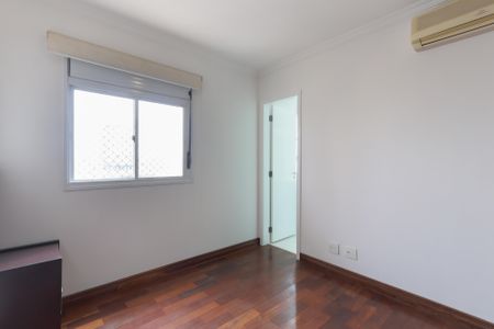 Apartamento à venda com 157m², 3 quartos e 3 vagasQuarto 2