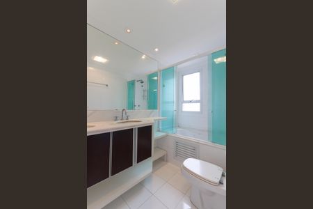 Apartamento à venda com 157m², 3 quartos e 3 vagasBanheiro Social