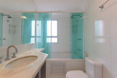 Apartamento à venda com 157m², 3 quartos e 3 vagasBanheiro Social