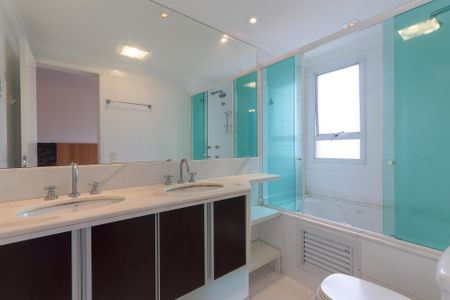 Apartamento à venda com 157m², 3 quartos e 3 vagasBanheiro Social