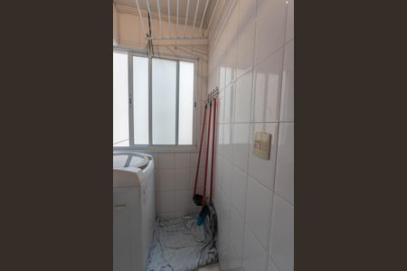 Apartamento à venda com 64m², 3 quartos e 1 vagaÁrea de serviço