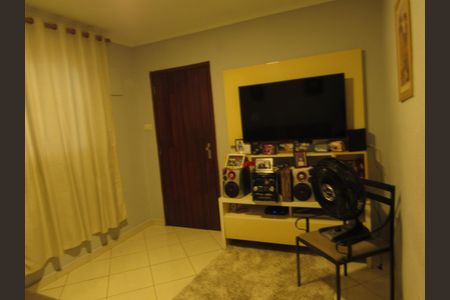 Sala de casa à venda com 2 quartos, 150m² em Jardim das Flores, Osasco