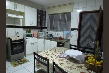 Casa à venda com 150m², 2 quartos e 2 vagasCozinha