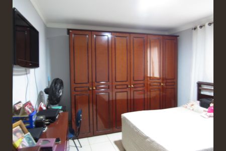 Casa à venda com 150m², 2 quartos e 2 vagasQuarto