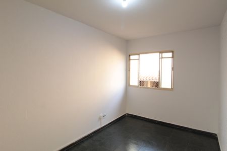 Sala de casa de condomínio para alugar com 2 quartos, 50m² em São João Batista, Belo Horizonte