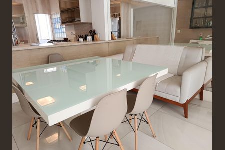 Apartamento para alugar com 140m², 3 quartos e 1 vagaSala