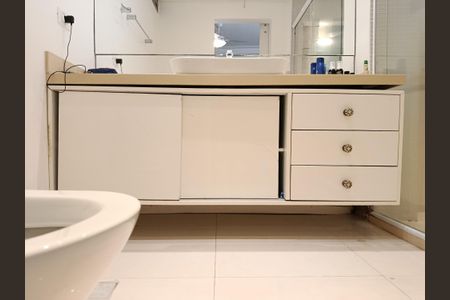 Apartamento para alugar com 140m², 3 quartos e 1 vagaBanheiro da Suíte