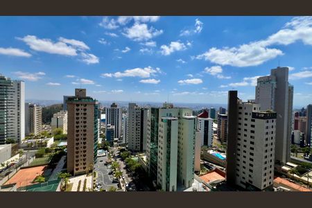 Apartamento à venda com 288m², 4 quartos e 6 vagasVista Varanda da Sala 2