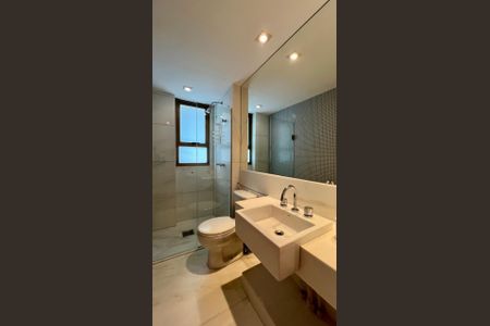 Apartamento à venda com 288m², 4 quartos e 6 vagasBanheiro Social