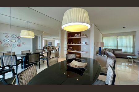 Apartamento à venda com 288m², 4 quartos e 6 vagasSala 2