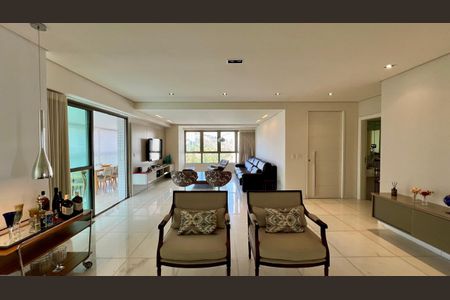 Apartamento à venda com 288m², 4 quartos e 6 vagasSala