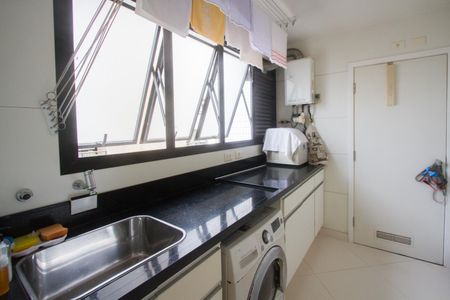 Apartamento para alugar com 340m², 3 quartos e 4 vagasÁrea de Serviço