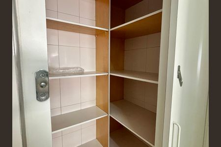 Apartamento à venda com 178m², 3 quartos e 3 vagasDespensa