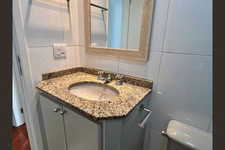 Apartamento à venda com 178m², 3 quartos e 3 vagasBanheiro Social