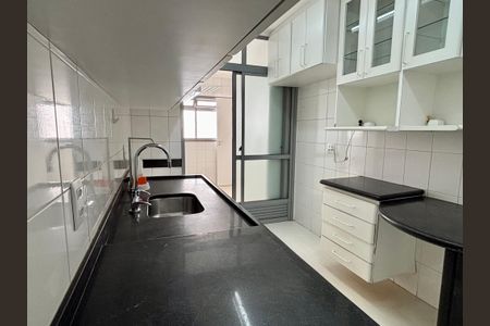 Apartamento à venda com 178m², 3 quartos e 3 vagasCozinha