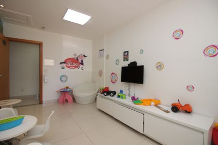 Apartamento para alugar com 104m², 2 quartos e 1 vagaÁrea comum