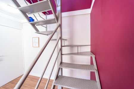 Apartamento à venda com 98m², 2 quartos e 1 vagaEscada