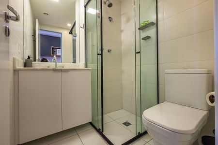 Studio para alugar com 27m², 1 quarto e sem vaga Studio para alugar com 27m², 1 quarto e sem vagaBanheiro