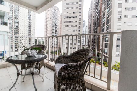 Apartamento à venda com 47m², 1 quarto e 1 vaga Apartamento à venda com 47m², 1 quarto e 1 vagaVaranda