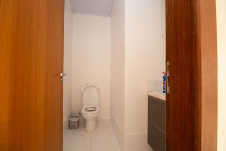 Casa de condomínio para alugar com 780m², 5 quartos e 8 vagasLavabo